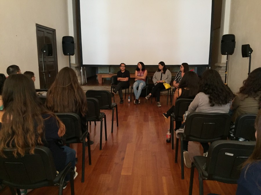 Fuga de tinta  «Hay cosas que se están repitiendo, con la periferia, con la pobreza, con ser camiona, con esta poca femineidad»: Reseña sobre conversatorio y presentación de documental «Silenciadas» en La Serena.